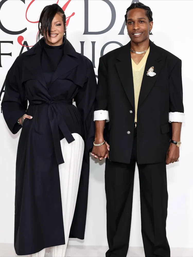 Məşhurlar “CFDA Fashion Awards” gecəsində