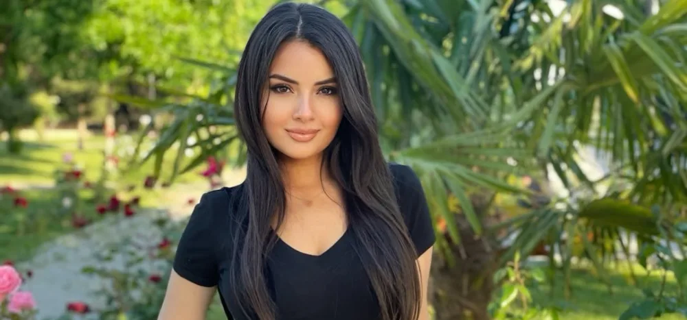 “Ürəyin ağrısa da, gülümsə” - Aysel 