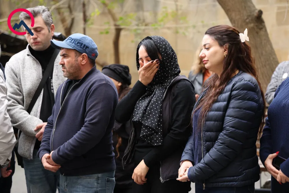 Vahid Əliyev dəfn olundu - Fotolar - Yenilənib