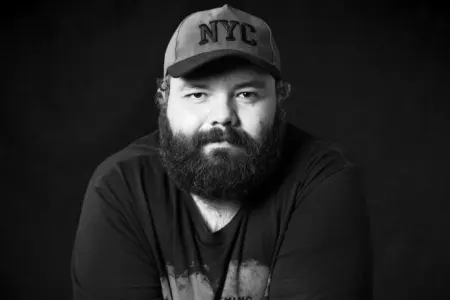 Dişi ağrıyan baş redaktor vəfat etdi