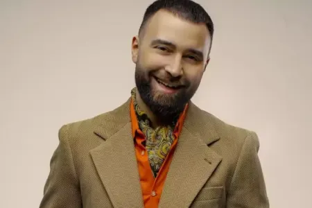 Konsertə motosikletlə getdi