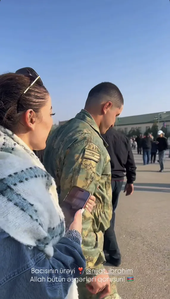 Günay əsgər qardaşı ilə paylaşım etdi