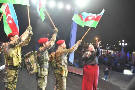 Nərmin Kərimbəyova bayram konsertində səhnə aldı - fotolar 