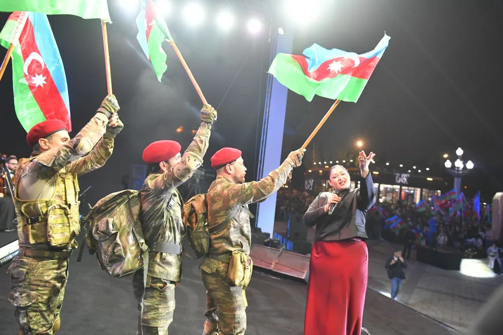 Nərmin Kərimbəyova bayram konsertində səhnə aldı - fotolar 