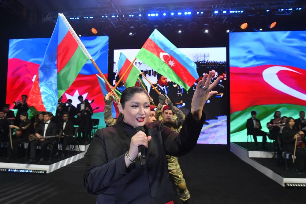 Nərmin Kərimbəyova bayram konsertində səhnə aldı - fotolar 