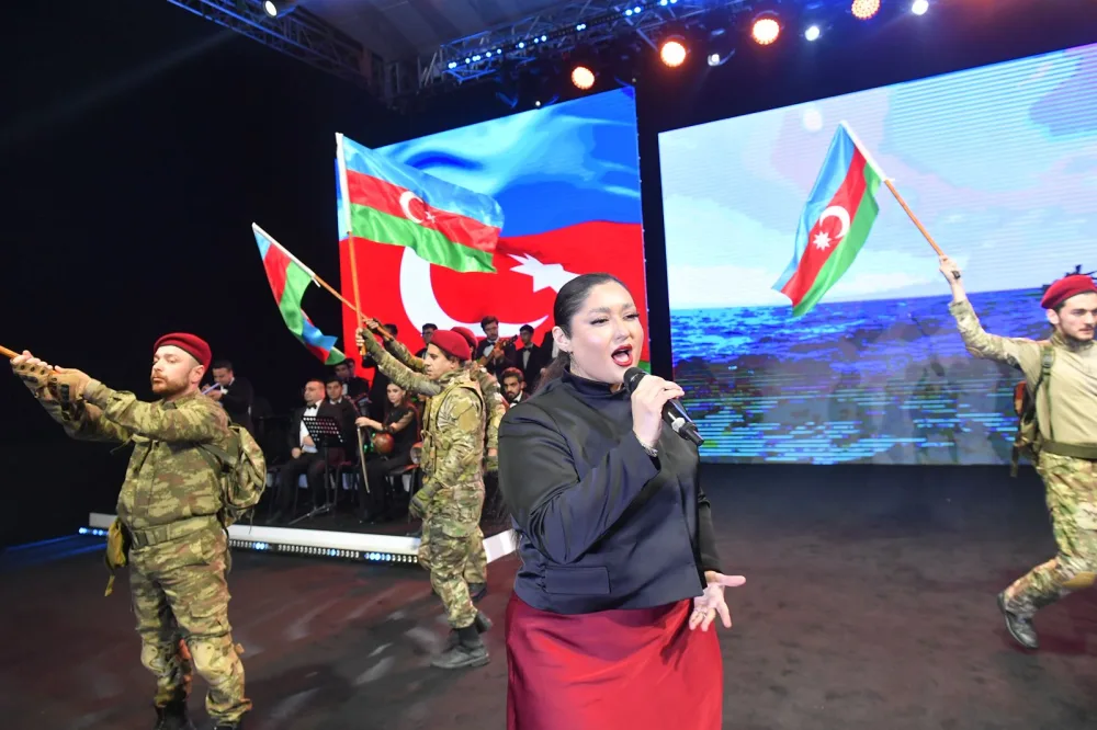 Nərmin Kərimbəyova bayram konsertində səhnə aldı - fotolar 