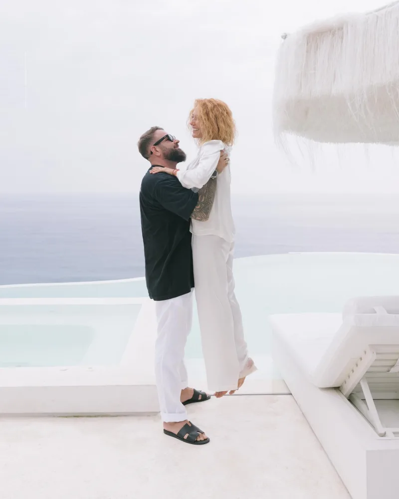 Rusiyalı milyarder cütlük ölü tapıldı