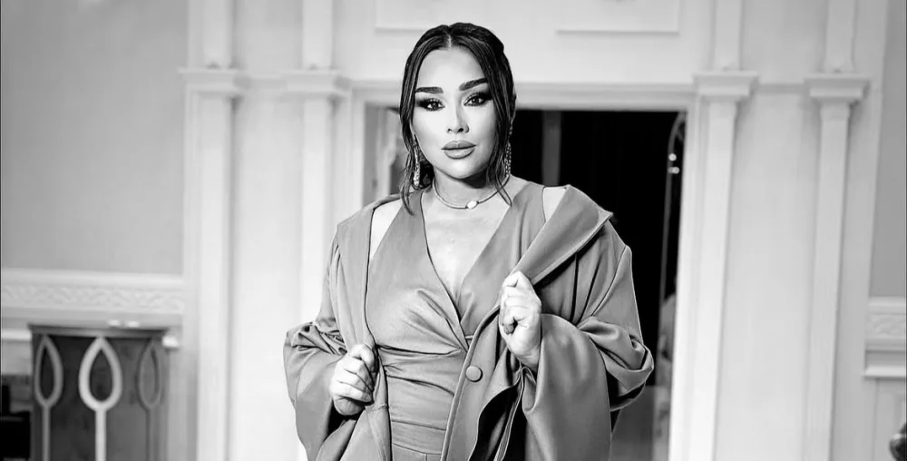 Xatirə İslam müəlliminin məzarını ziyarət etdi