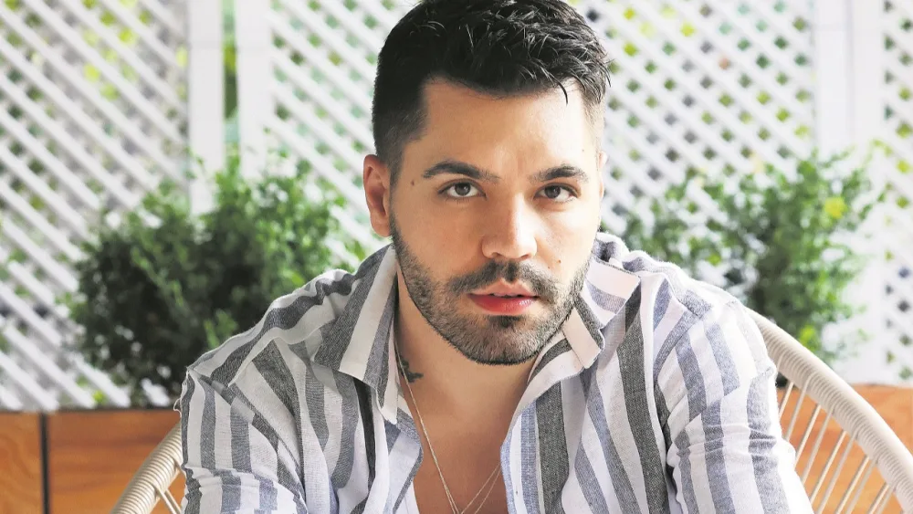 Emircan İğrek Bakıya gəlir