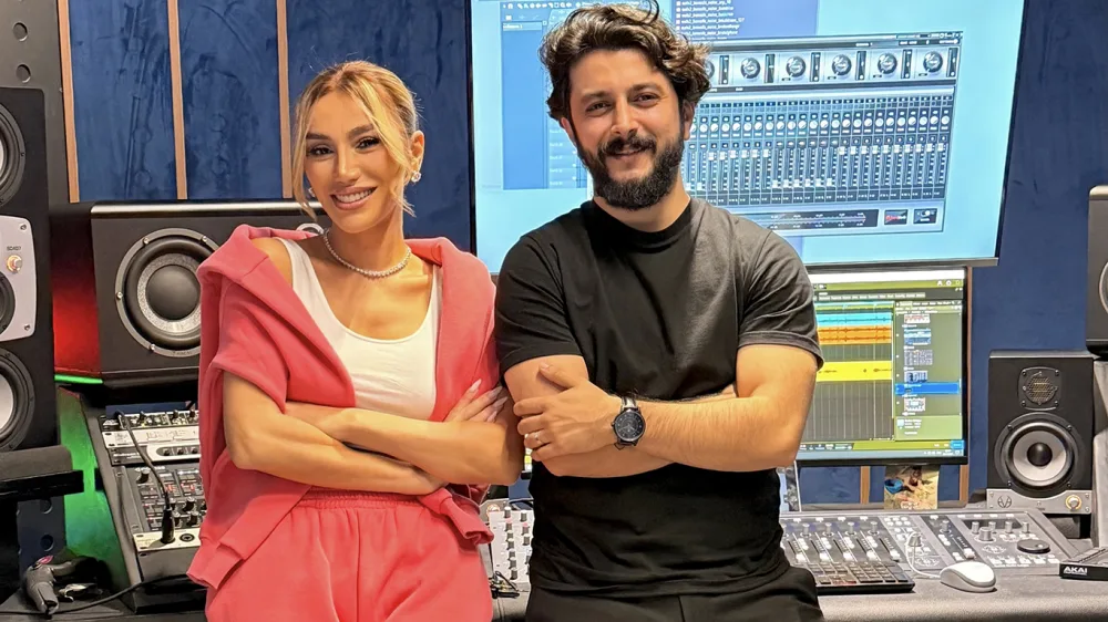 Mərdan Röya Ayxanla bu mahnısını duet edibmiş