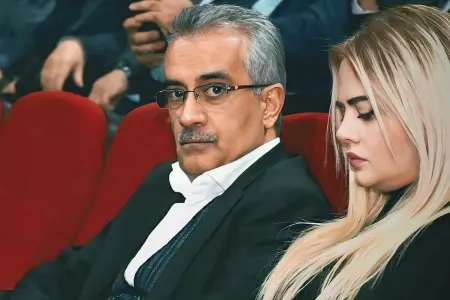  “Boşanıram ki, onu rahat buraxasınız” 