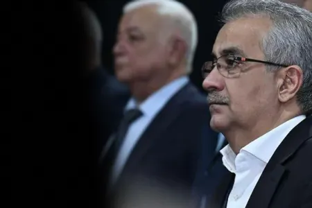 Nazirliyə görə boşanırlarmış...