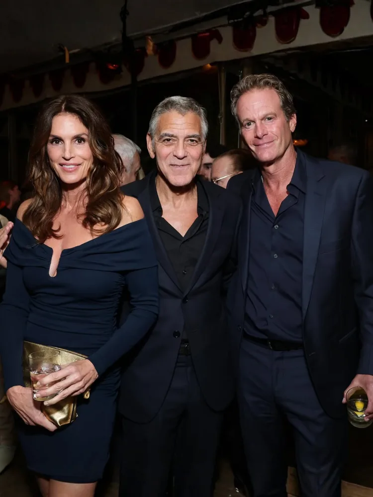 “Jay Kelly” filminin Los-Ancelesdə premyerası baş tutub