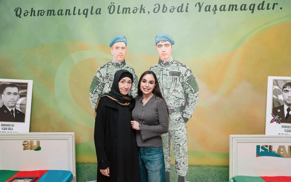 Leyla Əliyeva 2 oğlu şəhid olan ananı ziyarət etdi - Fotolar