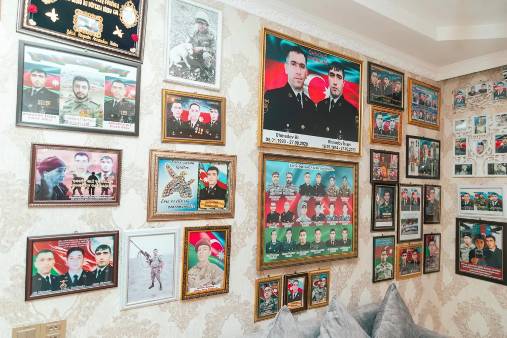 Leyla Əliyeva 2 oğlu şəhid olan ananı ziyarət etdi - Fotolar