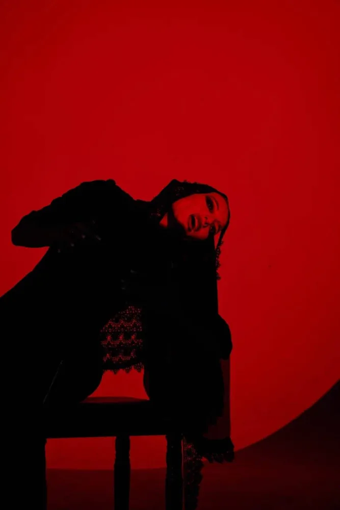 Dilarədən sürpriz tərz: “Mamma mafia” 