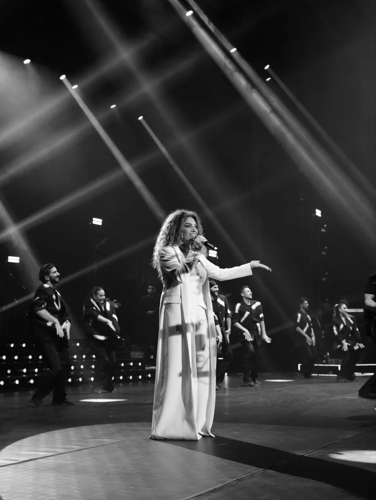 Çinarə ilk konsertini verdi