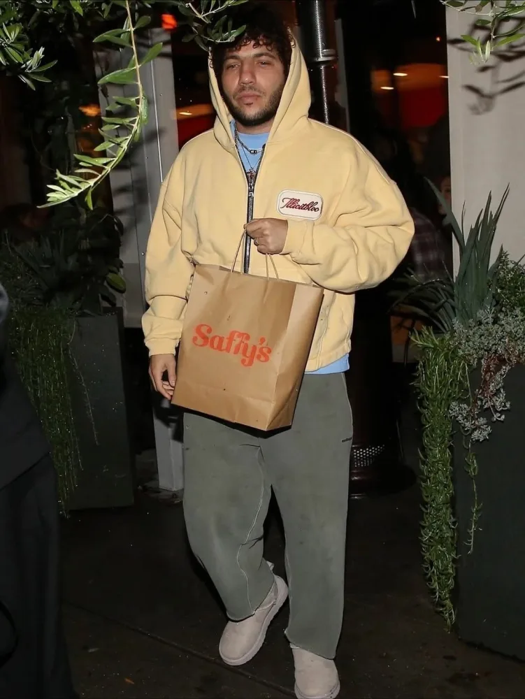 Selena həyat yoldaşı ilə görüntüləndi