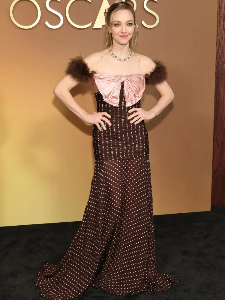 Dünya ulduzları mükafatlandırma gecəsində