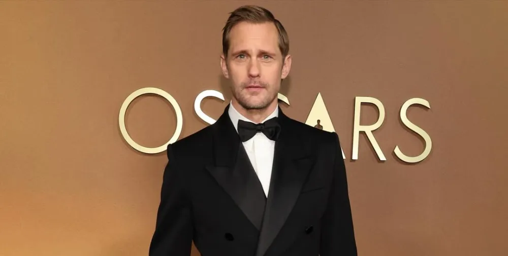 Aktyor qırmızı dırnaq boyası ilə gündəm oldu