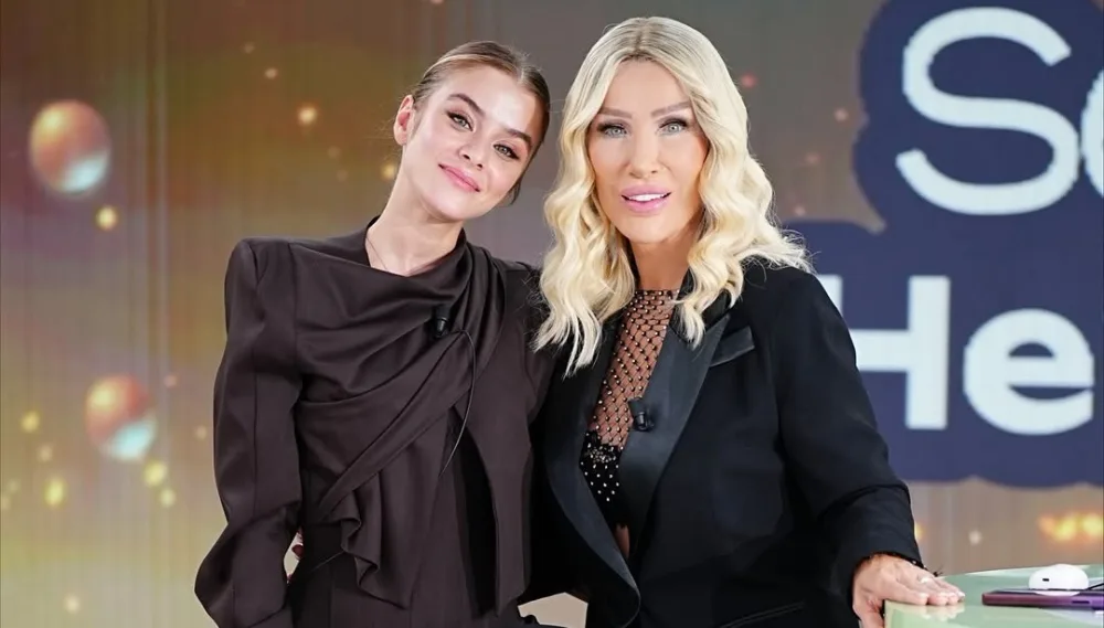 Seda Sayan gəlinini qonaq etdi