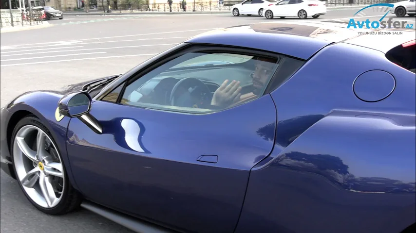 Reyddə saxlanılan 850 minlik “Ferrari” kimindir?