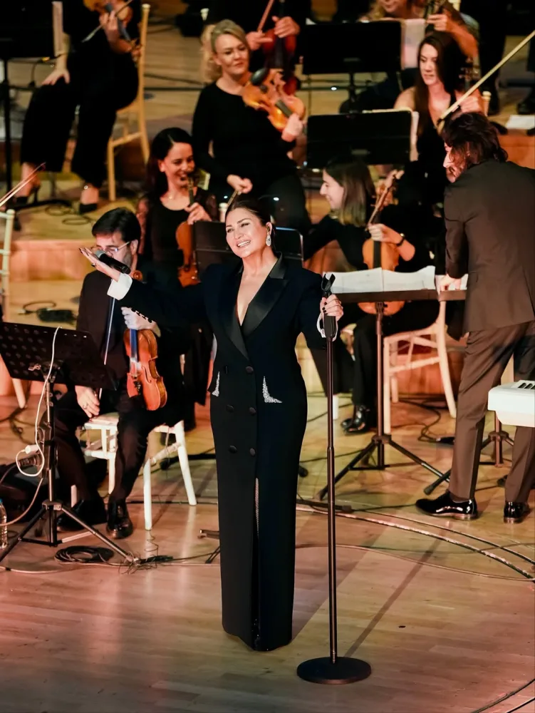 Sibel Can dinləyicilərinə təşəkkür etdi