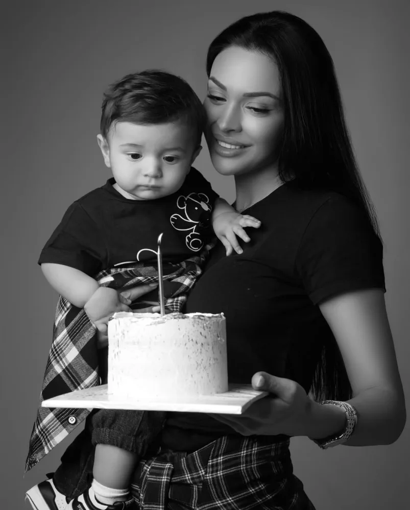 Razinin oğlunun 1 yaşı tamam oldu