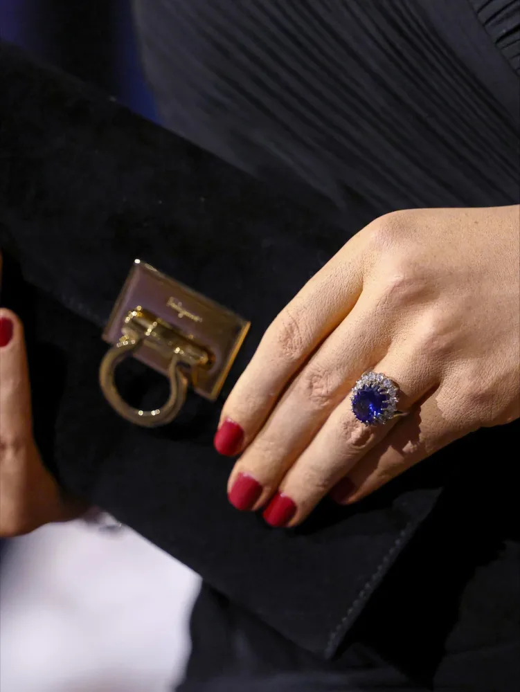 Diananın intiqam libası mum heykəli ilə sərgilənir...