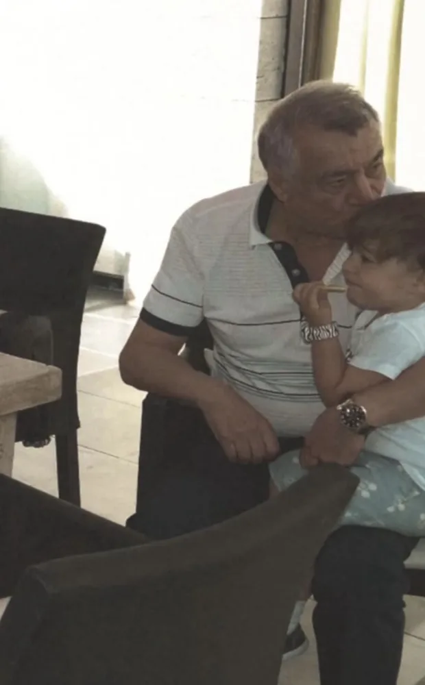 Safuranın qaynatası ilə paylaşımı diqqət çəkdi