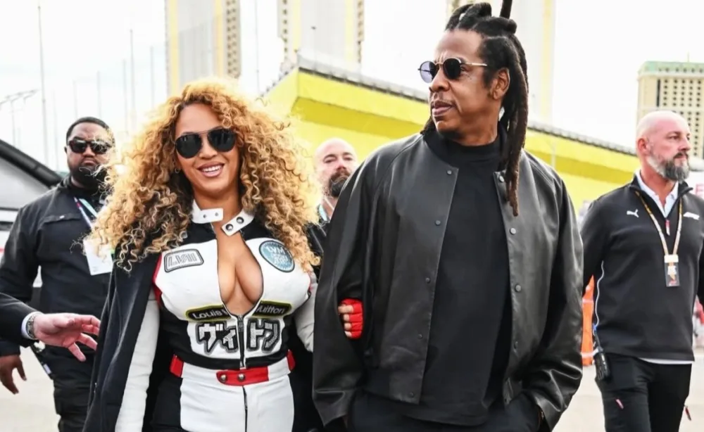 Beyons həyat yoldaşı ilə görüntüləndi