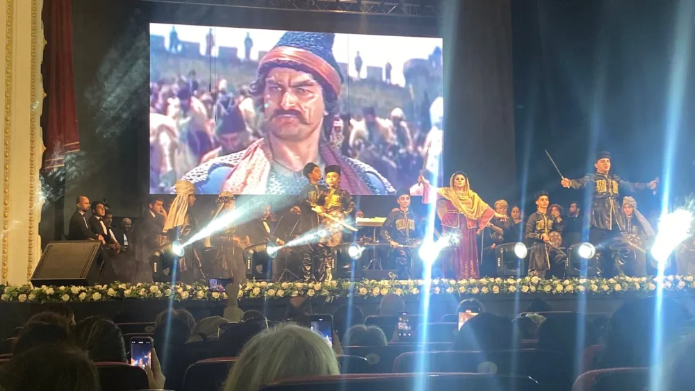 Aybəniz Haşımovanın möhtəşəm konserti - Əməkdar artist şəhid anaları ilə bir arada