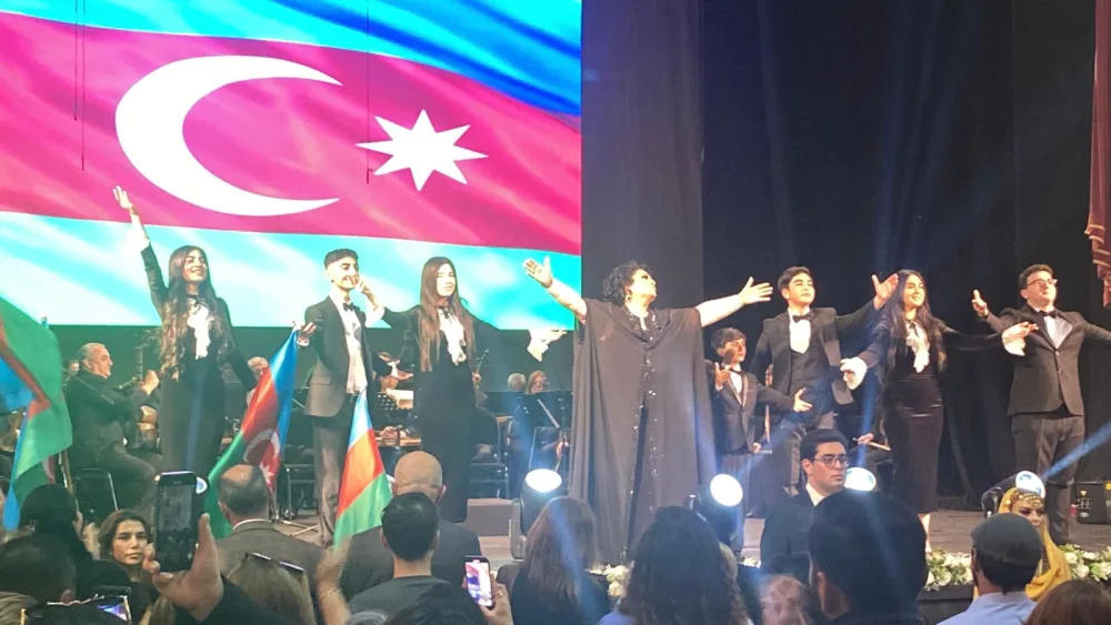 Aybəniz Haşımovanın möhtəşəm konserti - Əməkdar artist şəhid anaları ilə bir arada