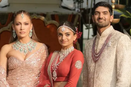 Cennifer milyarderin toyunda səhnə aldı