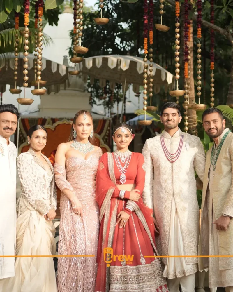 Cennifer milyarderin toyunda səhnə aldı