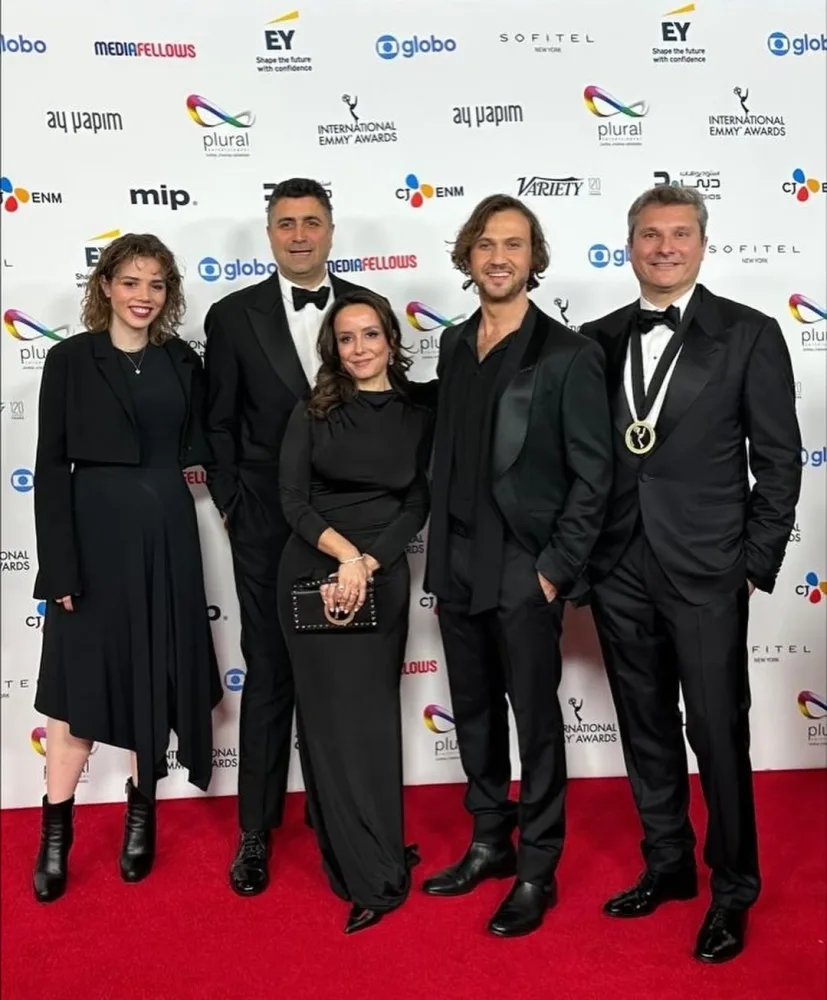 “Deha” serialı “Emmi” mükafatına layiq görülüb