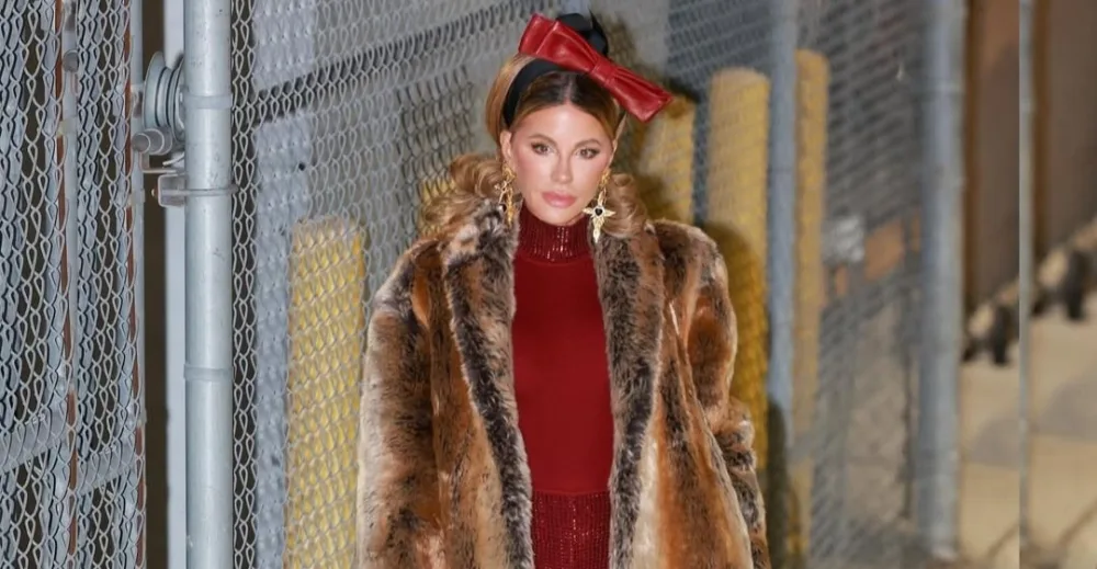 Stili ilə diqqət çəkdi 