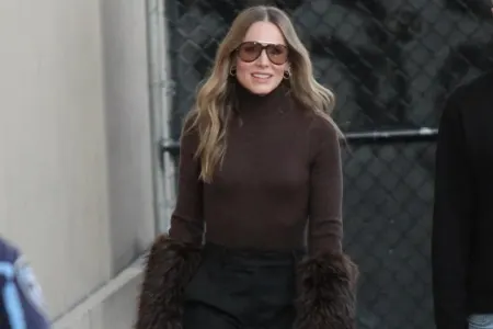 Kristen Bell həyat yoldaşı ilə görüntüləndi