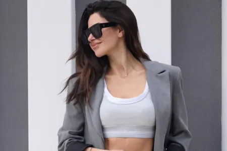 Nəsrinin boz “look”u…