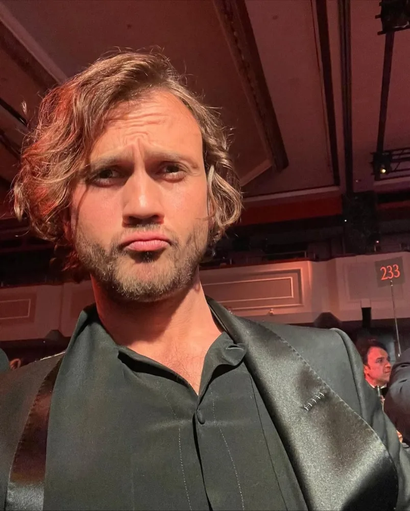 “Emmi” mükafatı alan serialı haqqında danışdı