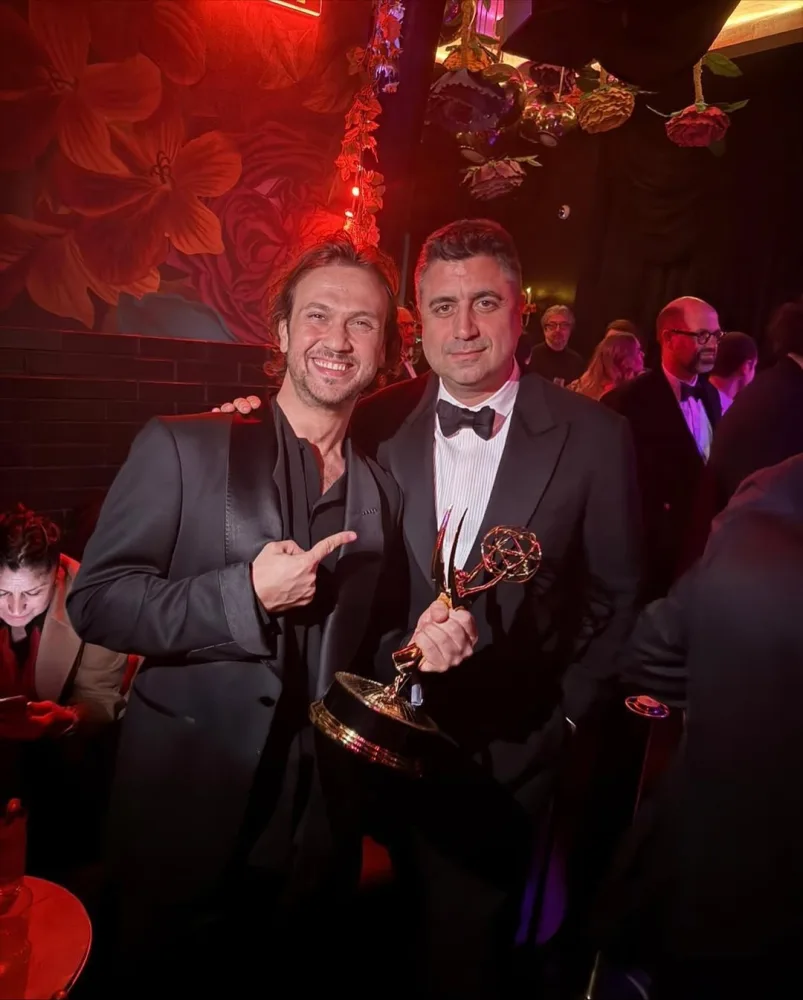 “Emmi” mükafatı alan serialı haqqında danışdı