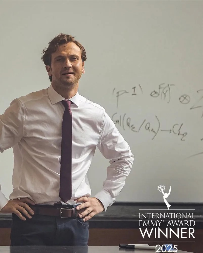 “Emmi” mükafatı alan serialı haqqında danışdı