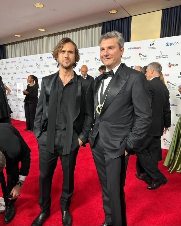 “Emmi” mükafatı alan serialı haqqında danışdı