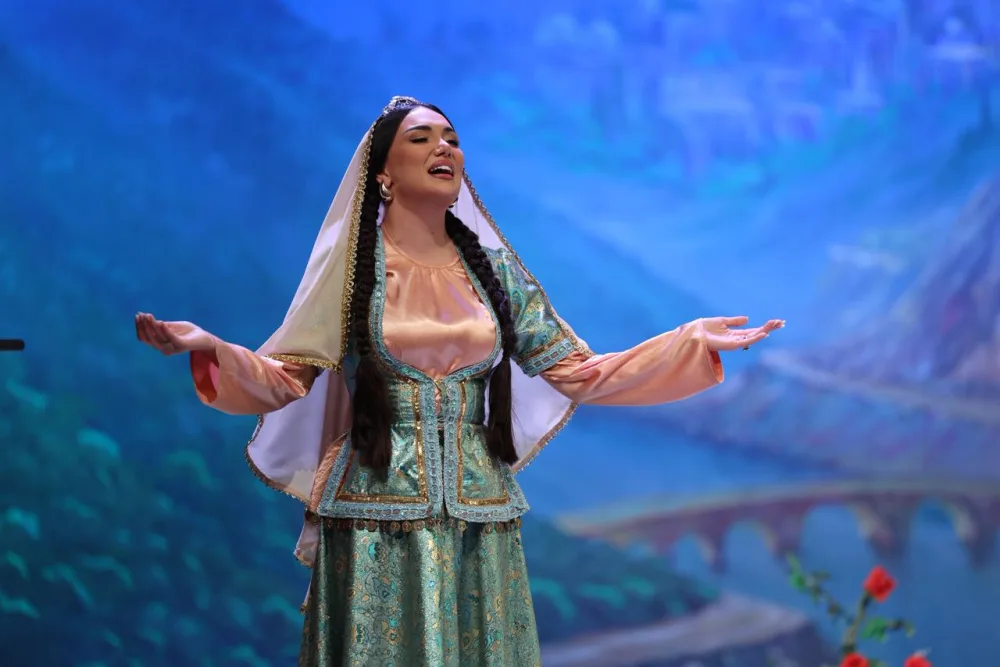 “Əsli və Kərəm” operası yeni Əsli ilə tamaşaçılara təqdim olundu
