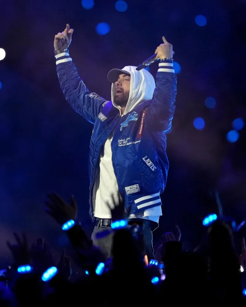 Eminem dinləyicilərə sürpriz etdi