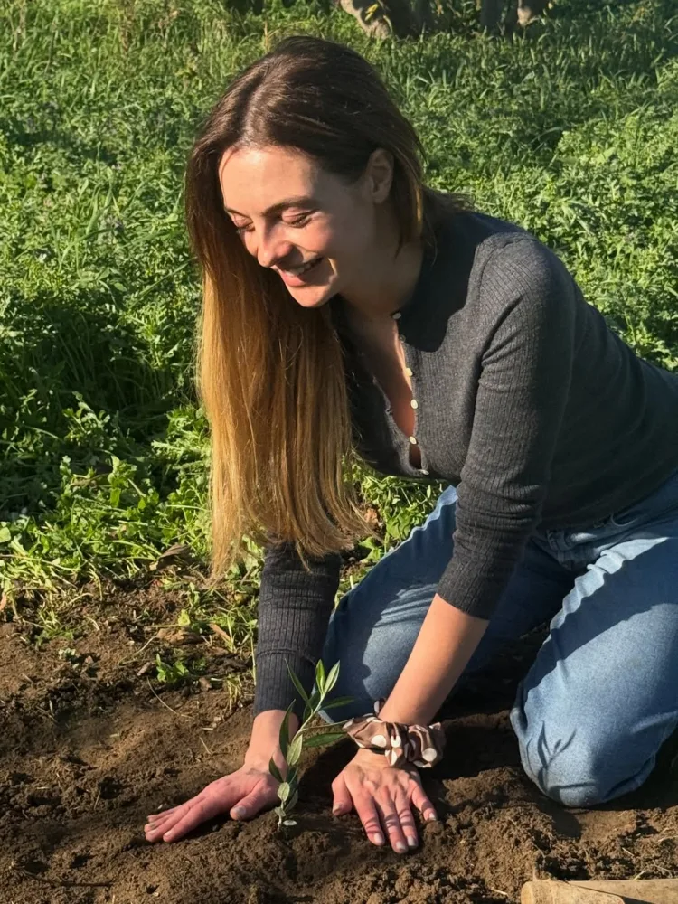 Melis xeyriyyə aksiyasına qoşuldu