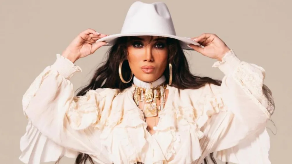 Günaydan “kovboy” tərzində fotolar