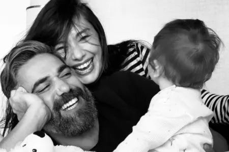 Neslihan oğlunu paylaşdı