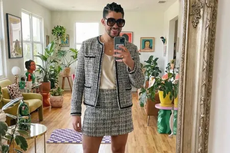 Ətək geyindiyi fotoları paylaşdı