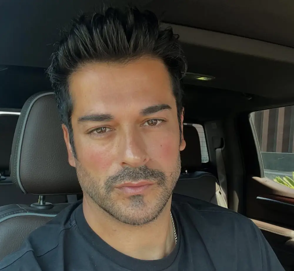 Burak Özçivitə Rusiyada tac verildi